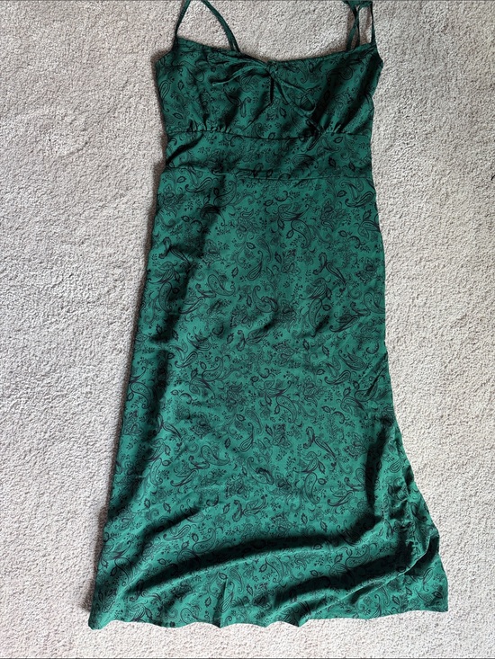 Dresses & Skirts - Green Paisley Midi Slip Dress - Unbranded